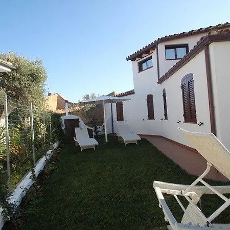 Gilda Con Depandace Piscina E Giardino Villa Valledoria (Sardinia)